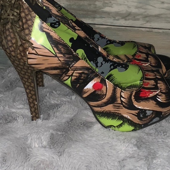 Iron Fist Heels - Picture 4 of 10